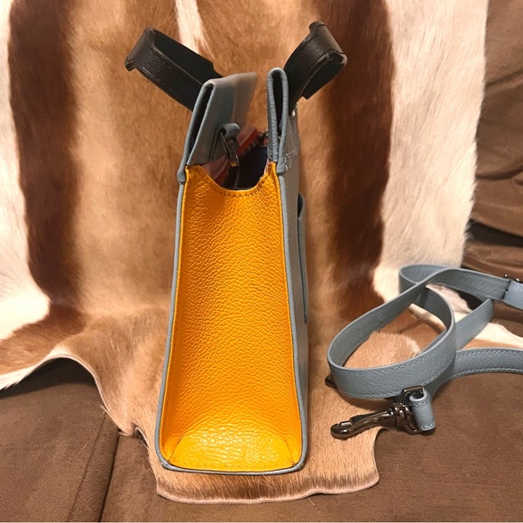 🆕 🌀 min & mon • blue Vali Crossbody with hand painted tiger 🐅 & snake 🐍 - Picture 6 of 15